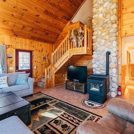 Ski Chalet W-Hot Tub, Only 3 Min To Sunday River Ski Lifts! Bethel Exteriör bild