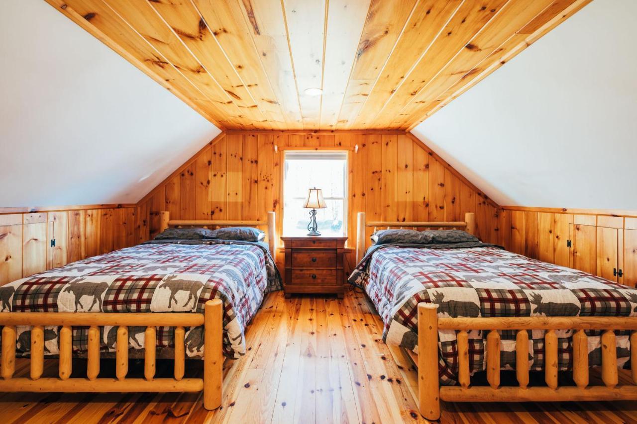 Ski Chalet W-Hot Tub, Only 3 Min To Sunday River Ski Lifts! Bethel Exteriör bild