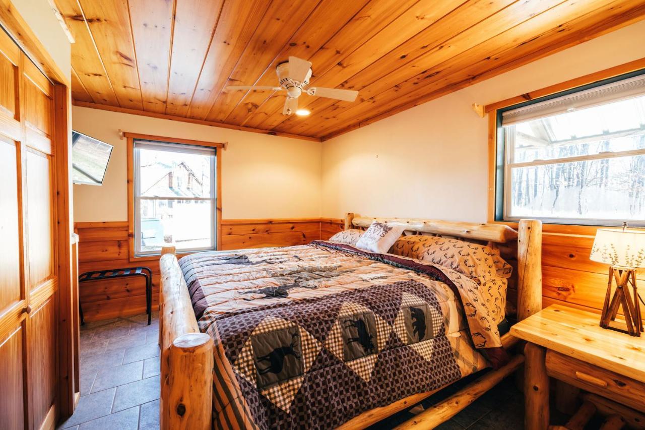 Ski Chalet W-Hot Tub, Only 3 Min To Sunday River Ski Lifts! Bethel Exteriör bild